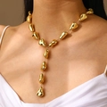 Collier en Y doré minimaliste avec des éléments irréguliers à texture de métal liquide - Collier Goutte Irrégulier Doré