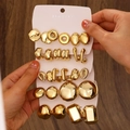 Poliertes goldenes geometrisches Ohrring-Set mit kreisförmigen Designs auf Karte - 5-Karten Großraum-Schmuckset / 15er-Set / Gold