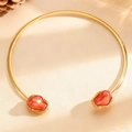 Eleganter Gold-Choker mit poliertem Finish und roten Kunstperlen im Barock-Stil Detail - Halsband (1922) / KC Gold