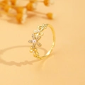 Elegante gouden bloemenring met drie parels en zirkonen met een verstelbare open band - Drievoudige Bloem Parel Open Ring (04 Licht KC Goud 2061) / Licht KC Goud