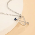 Gothische Herz-Pfeil-Halskette in Silber mit einem tiefblauen Edelstein-Anhänger - Silber Blauer Edelstein Pfeil Stil (6141)