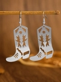 Silberne Western-Cowboystiefel-Ohrringe mit filigranen Hohlmustern an einem Holzzweig - Hohl Cowboy-Stiefel Ohrringe (N-926) / Silber