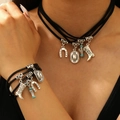 Vintage Westliche Halskette mit Seilen und antik-silbernen Glücksbringer-Anhängern - Halskette und Armband Set (A-141+8732) / Schwarz
