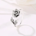 Macro shot of vintage silver S925 rose flower ring with detailed leaves and open band - 3D Rose (4370) / Antique Silver