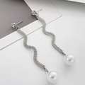 Orecchini a serpente in argento con zirconi e perle bianche lucenti per donna - Pendente a Frangia Lunga con Perla (X565)