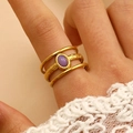 Bague vintage française plaquée or avec pierre ovale violette et design multicouche - Style Martelé Empilé en Trois Pièces (10946)