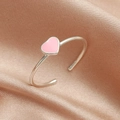 Anello aperto in argento con dolce cuore rosa smaltato su sfondo in tessuto di raso - Argento (Cuore Smalto Rosa)