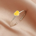 Anello aperto minimalista in argento con cuore smaltato giallo su seta rosa elegante - Argento (Cuore Smalto Giallo)