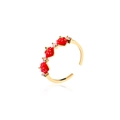 Dettaglio anello regolabile in oro con tre fragole in smalto rosso e zirconi lucenti - Aperto Regolabile / Stile Oro
