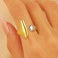 Minimalistischer verstellbarer Ring mit Goldstab und Silberkreis in Bicolor - Zweifarbig T-Form Stil (6150) / Gold und Silber Zweifarbig