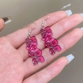 Boucles d'oreilles Hope ruban rose en acrylique pour le cancer du sein porté - Boucles d'Oreilles Pendantes de Charité en Acrylique (4994)