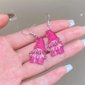 Boucles d'oreilles nains roses avec ruban rose pour la sensibilisation au cancer du sein - Boucles d'Oreilles Pendantes Gnome Rose en Acrylique (WG-1239)