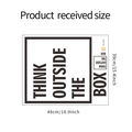Dettaglio dimensioni dell'adesivo da parete Think Outside The Box da 48cm per 39cm - Stile Standard