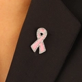 Spilla a nastro rosa con strass su bavero di giacca nera per sensibilizzazione al cancro - Stile Strass Rosa (04胸针N-251)