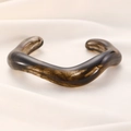 Minimalist resin open cuff bracelet with wavy amber and black texture for women - 23 Black (Fine Wave)