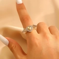 Gotischer Goldherz-Ring mit Engelsflügeln und weißen Zirkoniasteinen im Vintage-Stil - Engelsflügel Mikro-Herzring (0724) / KC Gold