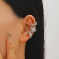 Set di tre polsini per orecchie in argento con strass a forma di fiore e fiocco - Stile Fiocco Di Neve Argento (13)