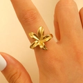 Exaggerated 18k gold plated stainless steel ring with elegant five-petal flower shape - Gold (3922)