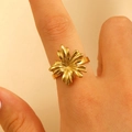 Exaggerated floral gold open ring with 3D petals and a high-gloss metallic finish - Gold (3923)