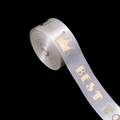 Detailansicht von weißem Satinband mit goldenem Kronen-Print zur Geschenkverpackung - Breite: 2.5cm 10 Yards/Rolle / Beige