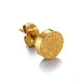 Pendiente de botón redondo unisex de acero al titanio dorado con textura arenada - Dorado