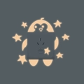 Pegatinas de pared luminosas de pingüinos y estrellas alrededor de un enchufe gris - Rosa