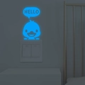 Adesivo murale fluorescente blu pulcino per interruttore luce con fumetto HELLO - Luce Blu (YG42)