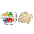 Colgante de rompecabezas de autismo con cinta Different Not Less en esmalte - Rompecabezas de Texto Cinta - Base Dorada (A7-010)