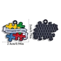 Colgante de puzzle de esmalte de colores con texto Different Not Less para concienciar autismo - Rompecabezas de Texto Cinta - Base Negra (A7-010)