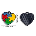 Colgante de corazón con puzzle de colores y reverso texturizado para joyería de autismo - Rompecabezas de Cuatro Colores Corazón - Base Negra (A7-012)