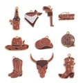 Set di 10 ciondoli smaltati a tema cowboy con cappelli, stivali e palle da discoteca oro e marrone - Collezione Marrone