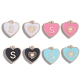 Colgante de aleación en forma de corazón con esmalte de doble cara y letra S en azul - Letra S / Negro