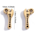 Mini-Anhänger in Schraubenschlüssel-Form aus antiker Goldlegierung für DIY-Schmuck - Schraubenschlüssel Stil (A7-417) / Altgold