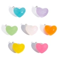 Lot de sept breloques cœur colorées avec anneaux argentés pour bricolage et porte-clés - Couleurs Mélangées Aléatoires