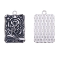 Details des Tarot-Anhängers Die Sterne mit schwarzer Emaille-Front und strukturierter Rückseite - Sternstil / 28*18mm/2.42g / Silber