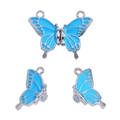 Detail der blauen Schmetterling-Magnetverschlüsse mit Innenmagneten für Schmuckdesign - 30*23mm / Silber-Blau