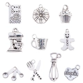 Set de 9 colgantes de repostería en plata antigua para joyas DIY con batidor y cupcake - Juego de 10 Piezas de Herramientas de Repostería