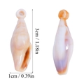Vista dettagliata di ciondoli in acrilico a forma di conchiglia da 3cm per 1cm - Lumaca di Mare Traslucida Ambra Viola (A6-009)