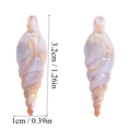 Vista dettagliata dei ciondoli a conchiglia a spirale con dimensioni 3,2cm altezza e 1cm larghezza - Ciondolo Marmorizzato Viola Bianco (A6-019)