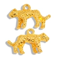 Macro-opname van twee gouden luipaardbedels met reliëfdetails voor DIY-sieraden maken - Goud (A4-269)