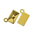 Mini goldener Umschlag-Anhänger mit 3D-Herz-Detail für die DIY-Schmuckherstellung - 12*9mm / Altgold