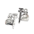 Ciondoli a forma di siringa e fiala medica in lega d'argento per gioielli fai da te - Siringa Flacone di Medicina (A3-418) / 1 Pezzo/Confezione (18x13mm) / Argento antico