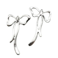 Paar vintage strikjes hangers in antiek zilveren afwerking voor DIY sieraden maken - Vloeibare Dynamische Strik Stijl (Alleen hanger (zonder ketting)) (A4-430)