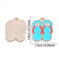 Zomerse teenslipper hanger in blauw emaille met wit madeliefpatroon op goudkleur - Blauwe Slippers (A5-117)