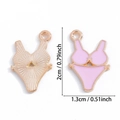 Roze emaille bikini hanger met gouden afwerking voor zomerse strandjuwelen DIY set - Roze Bikini (A8-115)