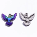 Colgante de colibrí esmaltado en púrpura y verde con reverso de plata texturizada para DIY - Diseño de colibrí estilo 11