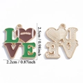Ciondolo LOVE dorato con design a cuore da football e finitura in smalto verde - Stile Lettera Love Sports (A7-488)