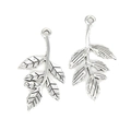Set de dos colgantes de hoja vintage en aleación plateada para creación de joyas DIY - Hoja Puntiaguda (A3-269) / 30x16mm / Plata antigua