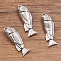 Set di tre ciondoli a forma di pesce in acciaio inossidabile 304 con squame in rilievo - Tipo 3 Color Acciaio