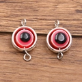 Silberner Zinklegierung-Anhänger mit rotem weißem und schwarzem konzentrischem Auge - Anschluss / 11x18mm / Rot